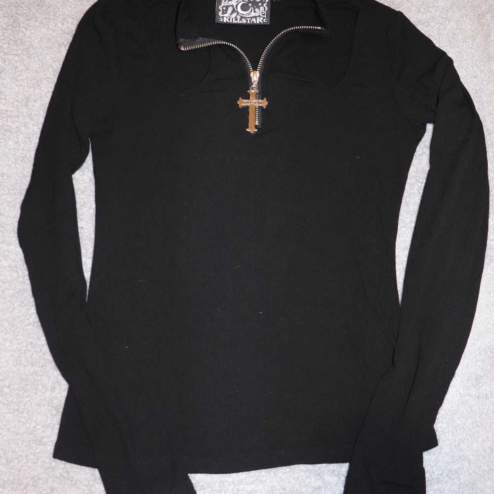 Scarlet Top W/ Cross Zipper